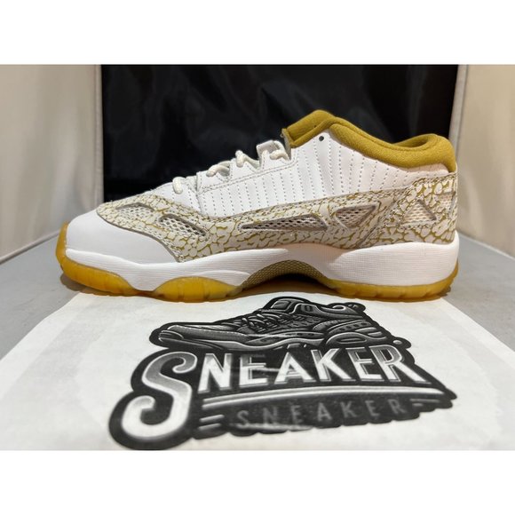 Air Jordan 11 Retro Low (GS) White/Metallic Gold 2007 - 306006 173 Youth size 4.